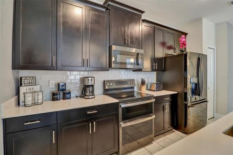 Adosado en venta en Davenport, Florida, 4 dormitorios, 177.81 m2 № 2427615 - foto 6