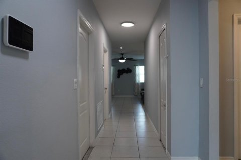 House in Davenport, Florida 3 bedrooms, 140.47 sq.m. № 2229777 - photo 6