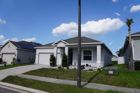 House in Davenport, Florida 3 bedrooms, 140.47 sq.m. № 2229777 - photo 3