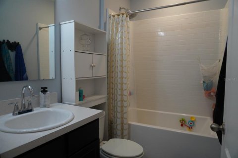 House in Davenport, Florida 3 bedrooms, 140.47 sq.m. № 2229777 - photo 9