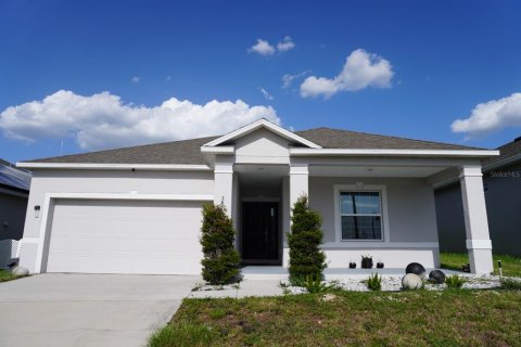 House in Davenport, Florida 3 bedrooms, 140.47 sq.m. № 2229777 - photo 2
