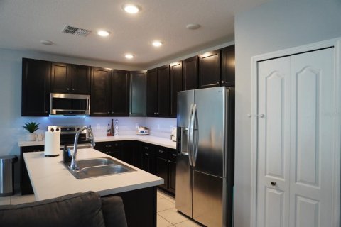 House in Davenport, Florida 3 bedrooms, 140.47 sq.m. № 2229777 - photo 23