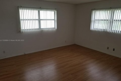 Copropriété à vendre à Hollywood, Floride: 2 chambres, 105.07 m2 № 2045546 - photo 7