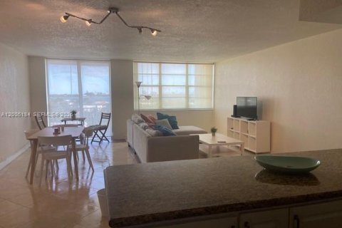 Copropriété à vendre à North Miami, Floride: 2 chambres, 110.37 m2 № 2170700 - photo 8