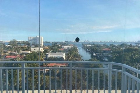 Copropriété à vendre à North Miami, Floride: 2 chambres, 110.37 m2 № 2170700 - photo 13