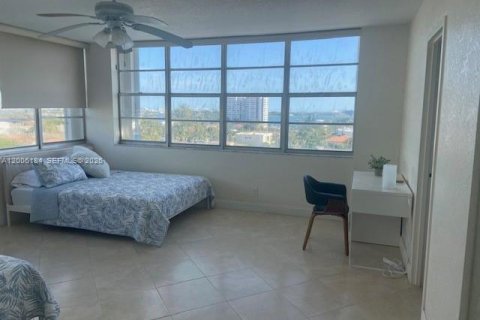 Copropriété à vendre à North Miami, Floride: 2 chambres, 110.37 m2 № 2170700 - photo 4