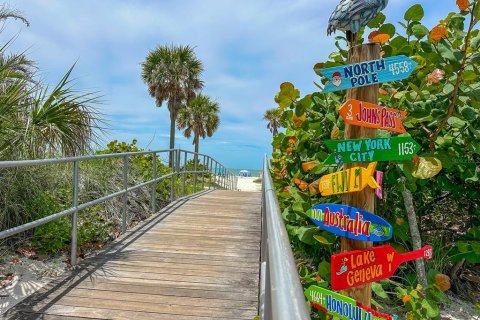 Land in Madeira Beach, Florida № 1870832 - photo 3