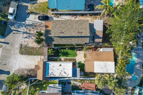Land in Madeira Beach, Florida № 1870832 - photo 5