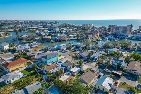 Land in Madeira Beach, Florida № 1870832 - photo 15