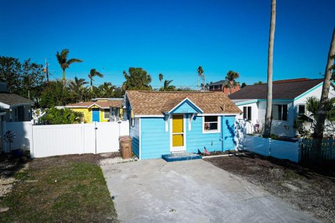 Land in Madeira Beach, Florida № 1870832 - photo 4