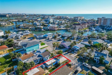 Land in Madeira Beach, Florida № 1870832 - photo 10