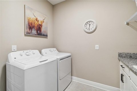 House in Bradenton, Florida 4 bedrooms, 198.72 sq.m. № 1528374 - photo 30