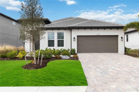 House in Bradenton, Florida 4 bedrooms, 198.72 sq.m. № 1528374 - photo 1