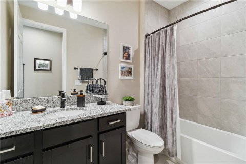House in Bradenton, Florida 4 bedrooms, 198.72 sq.m. № 1528374 - photo 25