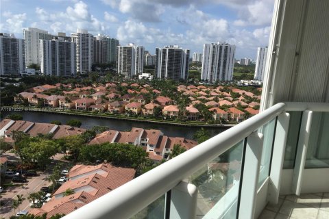 Condo in Aventura, Florida, 3 bedrooms  № 1895951 - photo 2