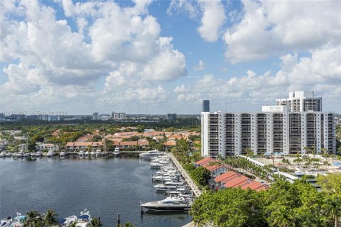 Condo in Aventura, Florida, 3 bedrooms  № 1895951 - photo 9