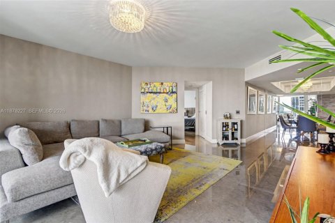 Condo in Aventura, Florida, 3 bedrooms  № 1895951 - photo 23