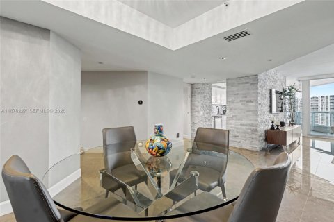 Condo in Aventura, Florida, 3 bedrooms  № 1895951 - photo 20