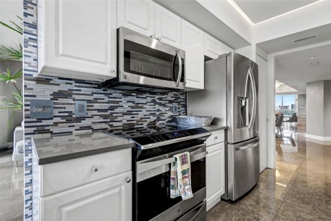 Condo in Aventura, Florida, 3 bedrooms  № 1895951 - photo 27
