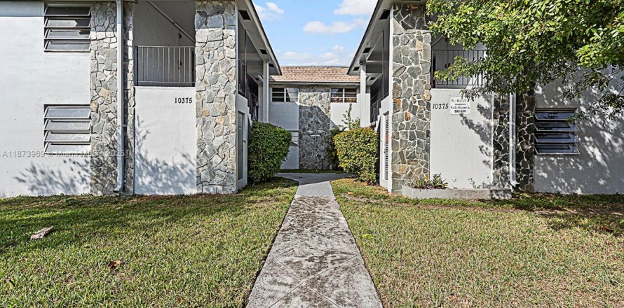 Apartamento en Miami, Florida 1 dormitorio, 55.93 m2 № 2012239