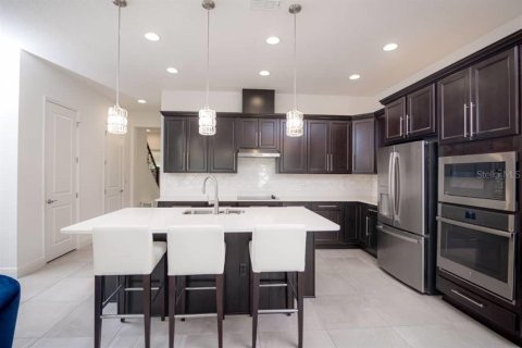 House in Winter Garden, Florida 4 bedrooms, 200.3 sq.m. № 2123432 - photo 7