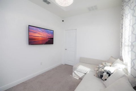 House in Winter Garden, Florida 4 bedrooms, 200.3 sq.m. № 2123432 - photo 28
