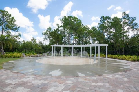 House in Winter Garden, Florida 4 bedrooms, 200.3 sq.m. № 2123432 - photo 18