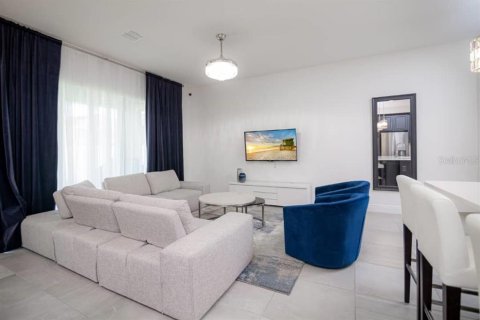 House in Winter Garden, Florida 4 bedrooms, 200.3 sq.m. № 2123432 - photo 24