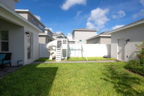 House in Winter Garden, Florida 4 bedrooms, 200.3 sq.m. № 2123432 - photo 2