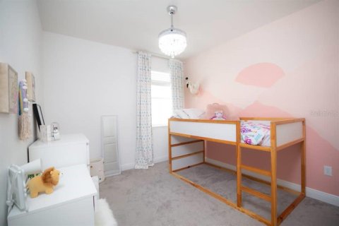 House in Winter Garden, Florida 4 bedrooms, 200.3 sq.m. № 2123432 - photo 5
