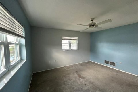 Villa ou maison à louer à Bradenton, Floride: 2 chambres, 119.66 m2 № 2310229 - photo 10