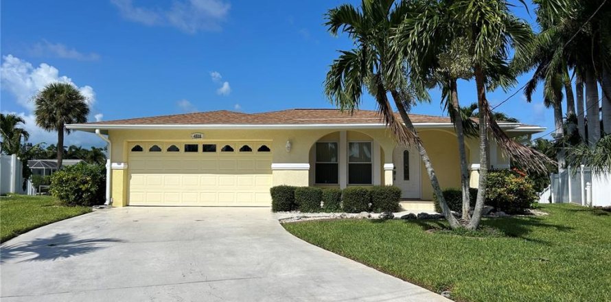 Villa ou maison à Bradenton, Floride 2 chambres, 119.66 m2 № 2310229