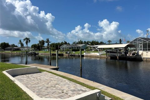 Villa ou maison à louer à Bradenton, Floride: 2 chambres, 119.66 m2 № 2310229 - photo 4