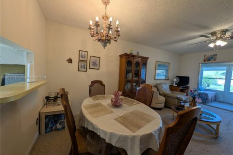 Condo in Lauderdale Lakes, Florida, 2 bedrooms  № 1892971 - photo 22
