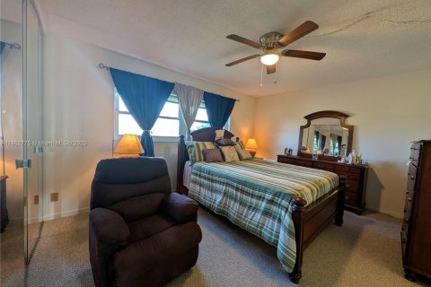 Condo in Lauderdale Lakes, Florida, 2 bedrooms  № 1892971 - photo 17