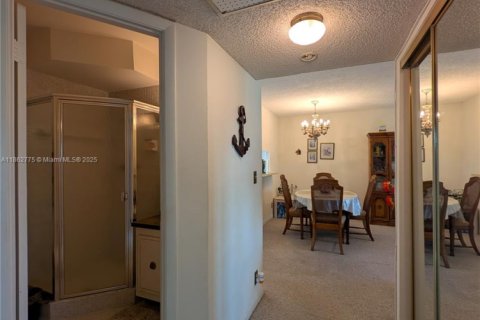 Condo in Lauderdale Lakes, Florida, 2 bedrooms  № 1892971 - photo 21