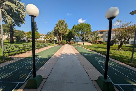 Condo in Lauderdale Lakes, Florida, 2 bedrooms  № 1892971 - photo 5