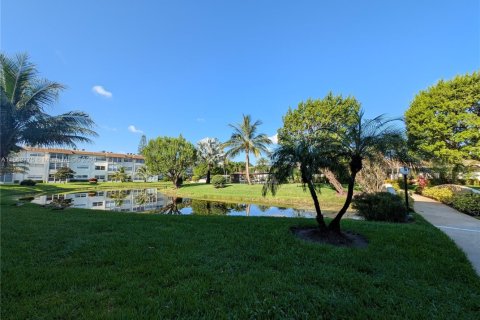 Condo in Lauderdale Lakes, Florida, 2 bedrooms  № 1892971 - photo 29