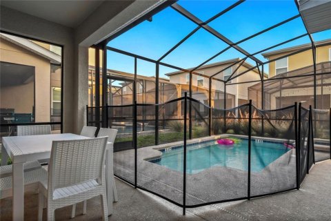 House in Kissimmee, Florida 5 bedrooms, 278.34 sq.m. № 1876598 - photo 24