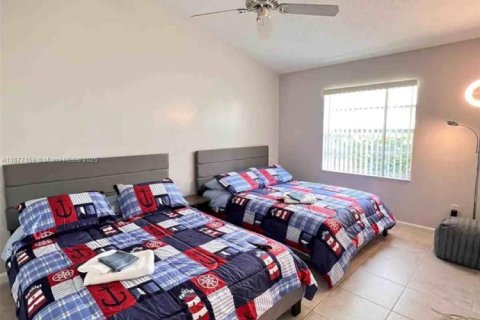 Casa en venta en Dania Beach, Florida, 3 dormitorios, 193.52 m2 № 1402537 - foto 17
