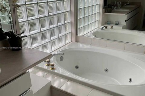 Casa en venta en Dania Beach, Florida, 3 dormitorios, 193.52 m2 № 1402537 - foto 18