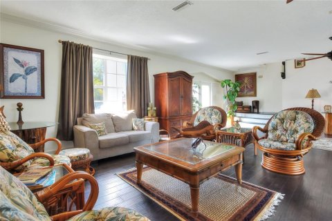 Casa en venta en Lake Alfred, Florida, 6 dormitorios, 603.86 m2 № 1578749 - foto 14