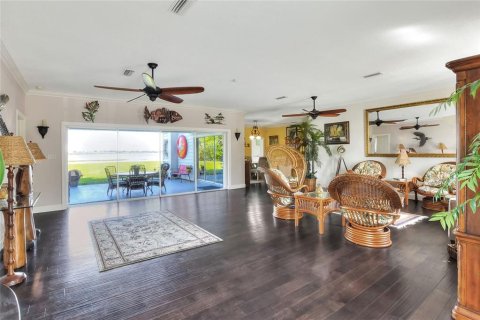 Casa en venta en Lake Alfred, Florida, 6 dormitorios, 603.86 m2 № 1578749 - foto 9