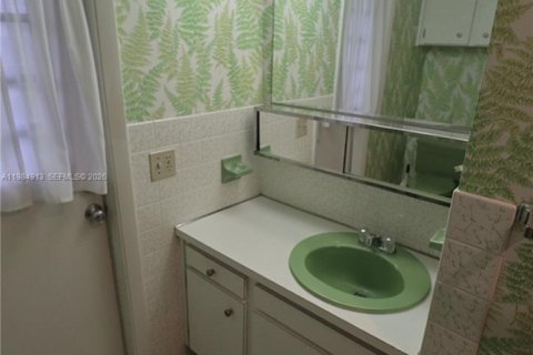 House in Pembroke Pines, Florida 3 bedrooms, 149.2 sq.m. № 2048301 - photo 14