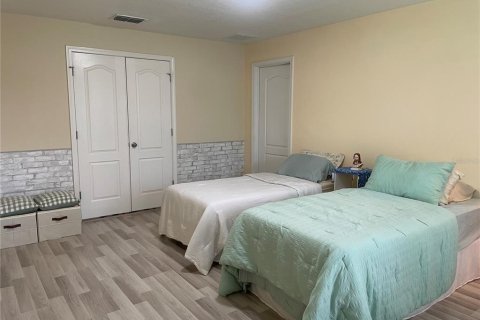 Townhouse in Hudson, Florida 3 bedrooms, 166.02 sq.m. № 1918251 - photo 9