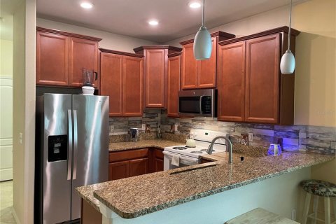 Townhouse in Hudson, Florida 3 bedrooms, 166.02 sq.m. № 1918251 - photo 2