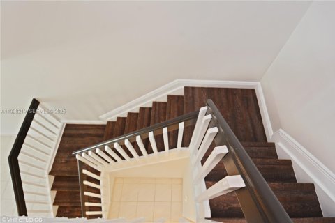 Снять в аренду таунхаус в Бока-Ратон, Флорида 3 спальни, 148.83м2, № 1987037 - фото 10