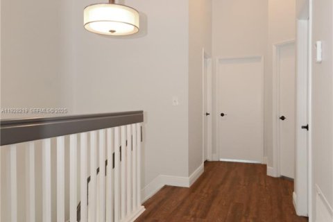 Снять в аренду таунхаус в Бока-Ратон, Флорида 3 спальни, 148.83м2, № 1987037 - фото 11