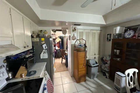 House in Lauderdale Lakes, Florida 3 bedrooms, 167.5 sq.m. № 1950140 - photo 23