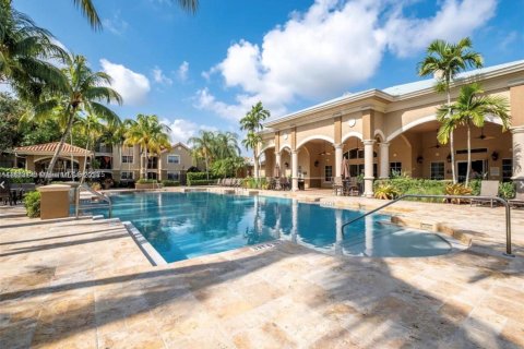 Condominio en alquiler en Pembroke Pines, Florida, 1 dormitorio, 64.1 m2 № 1932107 - foto 6